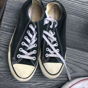 Black low top converse